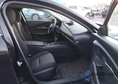 2022 Mazda Cx-30 2.5 S z USA, uszkodzony, nr VIN 3MVDMBAL1NM423084